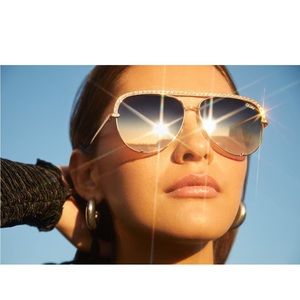 BRAND NEW NEVER WORN Quay Australia High Key Bling Gradient Aviator Sunglasses